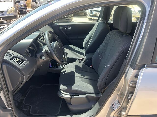RENAULT MEGANE ESTATE 1.5 DCI SPANISH LHD IN SPAIN 89000 MILES SUPER 2005